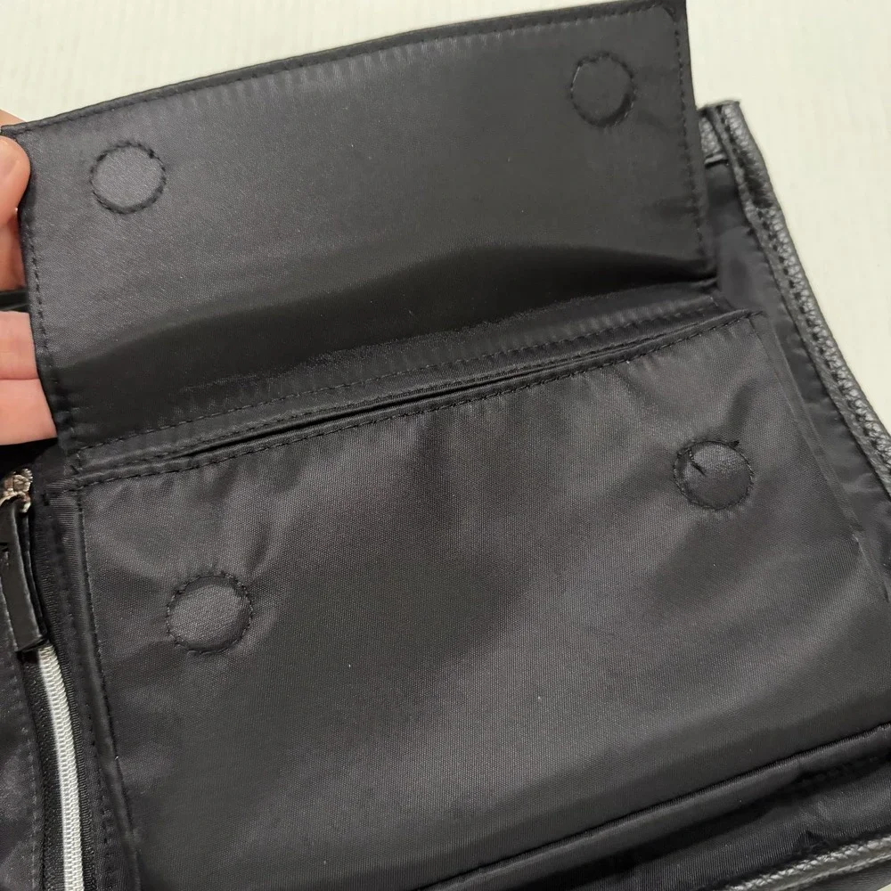 Tommy Bahama Crossbody Bag Womens Medium Black Nylon Travel Zip Organizer